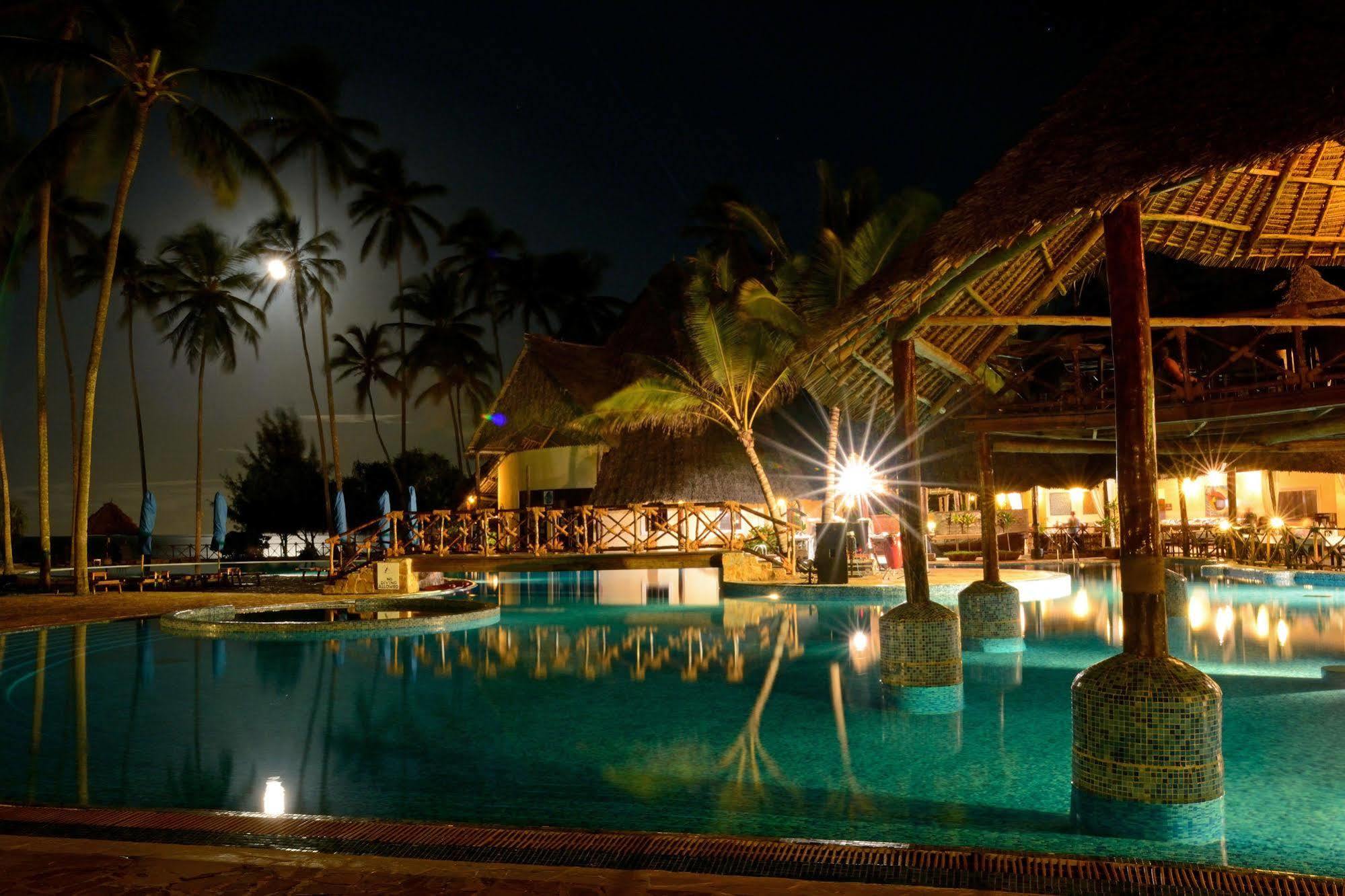 פוואני מצ'אנגני Ocean Paradise Resort & Spa מראה חיצוני תמונה