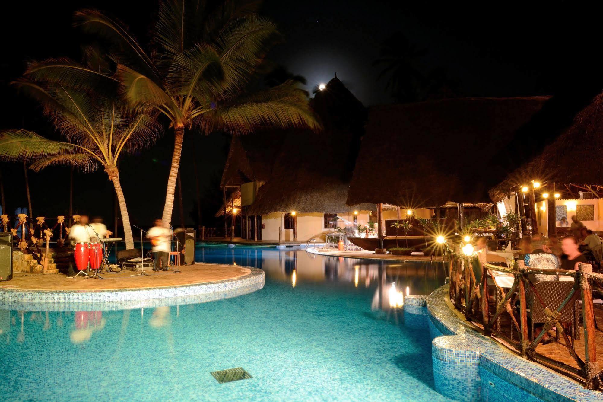 פוואני מצ'אנגני Ocean Paradise Resort & Spa מראה חיצוני תמונה